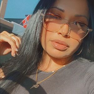 Meet your Posher, Melissa